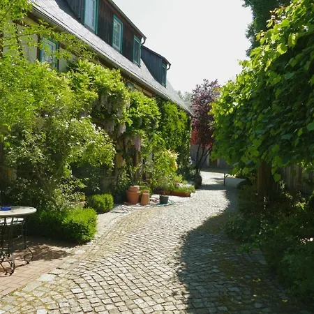 No.5 - Schkade Apartment