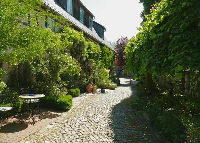 No.5 - Schkade Apartment
